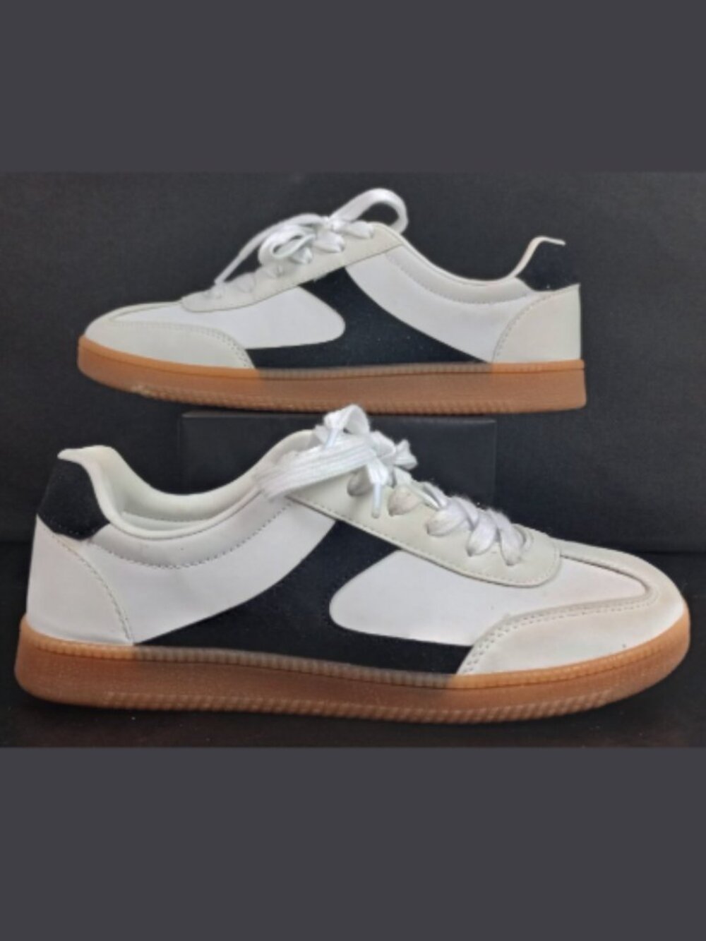No Boundaries Womens 9‎ White Black Casual Lace Up Sports Gum Sole Sneakers